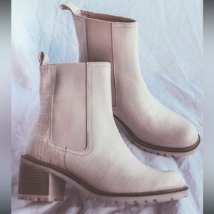 Seychelles far fetched boot